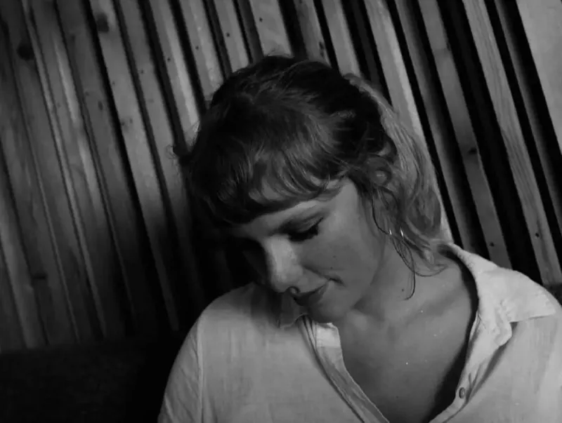 TaylorSwift-folklore